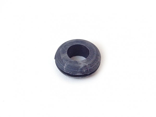 Pivot Grommet